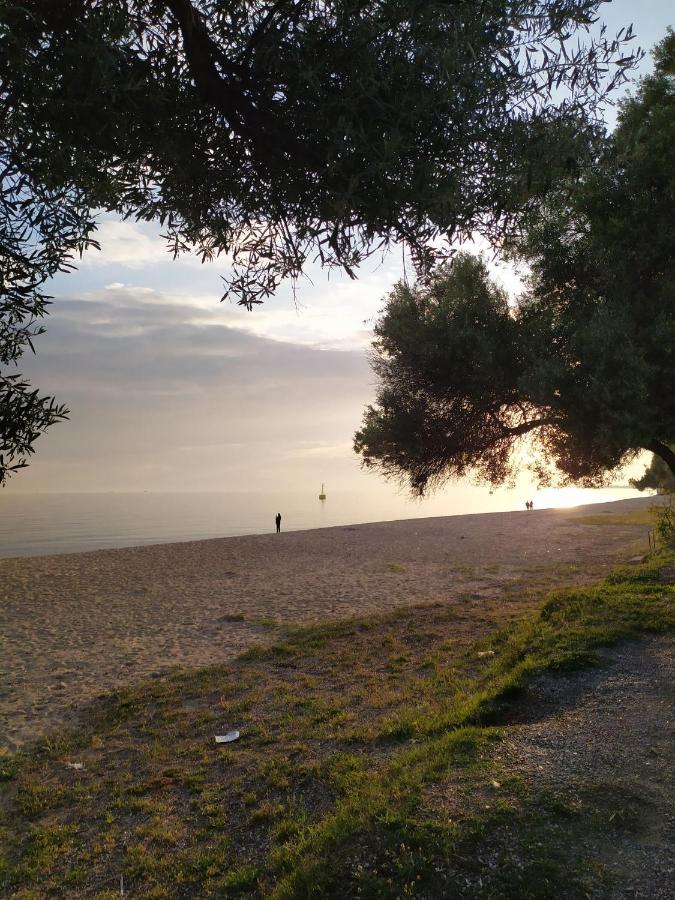 Markopoulosapartments Nea Moudania Buitenkant foto